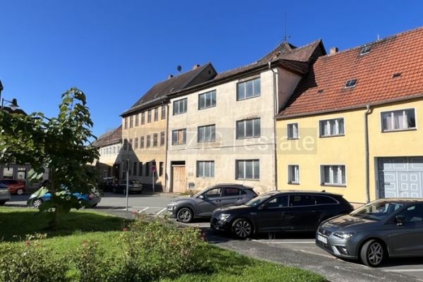 Sanierungsobjekt, direkt am Marktplatz der Töpferstadt Bürgel!