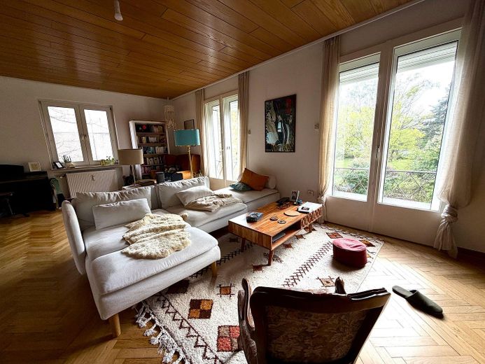 Vermietetes Altbau‑Mehrfamilienhaus in zentraler Lage – fünf Wohneinheiten mit Charakter – Foto 3