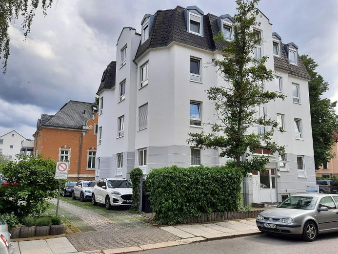 2 sonnige WE (5% Rendite) TOP gepflegt, Balkon, Aufzug, ruhig und trotzdem mitten in Zwickau! – Foto 4