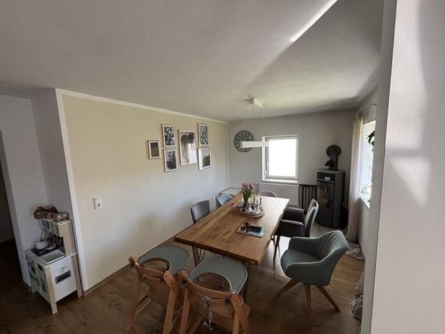 Charmantes Einfamilienhaus mit Garten – Ihr neues Zuhause in Liebschützberg-Clanzschwitz – Wohnzimmer / Esszimmer EG