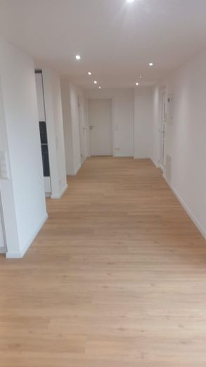 Schöne Erdgeschoss Wohnung, frisch saniert – Flur