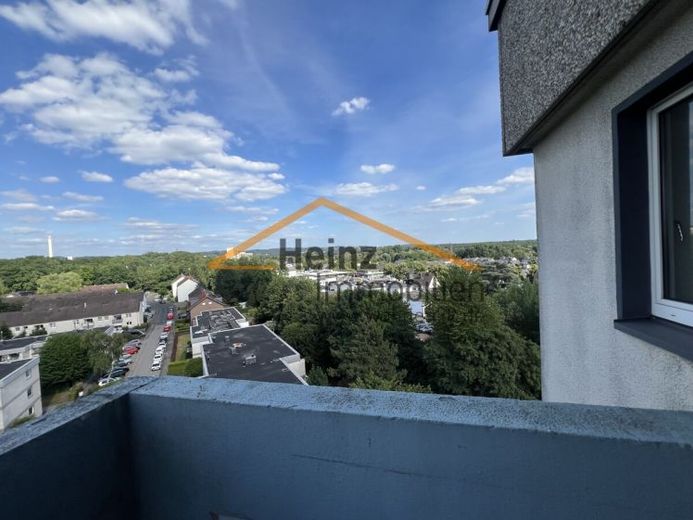 Eigentumswohnung mit traumhaftem Ausblick in ruhiger Lage von GL-Hand !!! – Foto 1