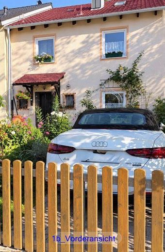 Viel Platz für Ihre Familie in einem gepflegten Reihenmittelhaus in Dachau – Stellplatz