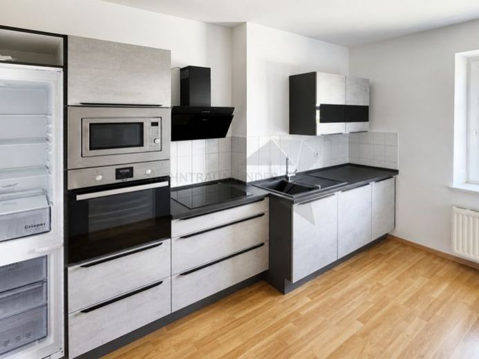 Romantische 3-Raum-Maisonette-Wohnung mit Tageslichtbad, Gäste-WC und Einbauküche in C-Ebersdorf – Foto 1