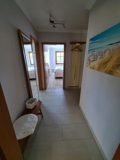Lichtdurchflutete 3-Zi.-EG-Wohnung in Strandnähe in Pelzerhaken – Flur