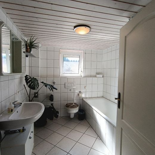 Top Lage! Modernisiertes Haus mit Einliegerwohnung, Garten & Mietpotenzial – Foto 20