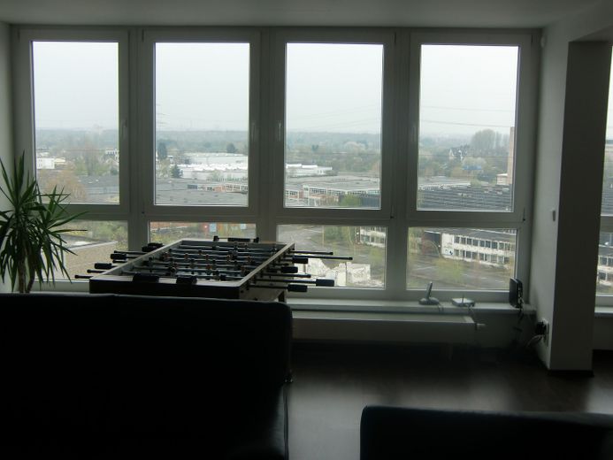 Erwachsenen-Wohngemeinschaft in Penthouse mit  Dachterrasse – Aussicht Süd