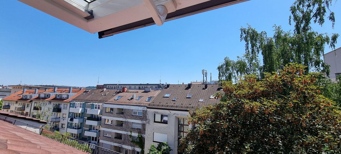Beautiful and renovated 1.5-room apartment Stuttgart West – Aussicht Ansicht Hofseite