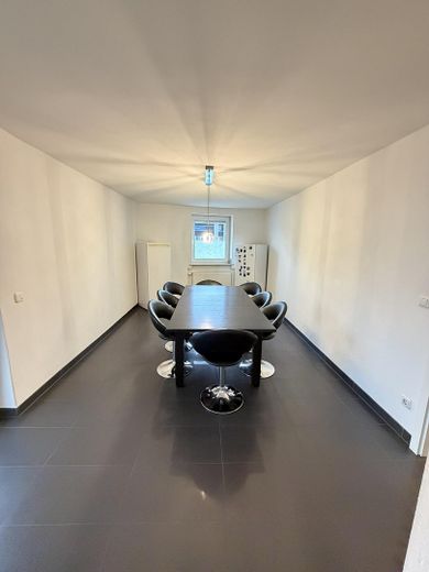 1–2 Familienhaus mit ca.300 m² Wfl.auf großzügigem 1.050-m²-Grundstück–ideal für Wohnen und Arbeiten – Esszimmer EG