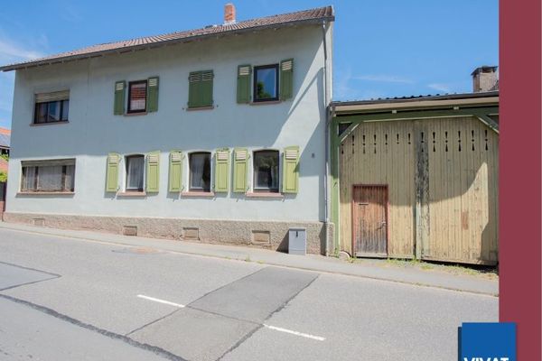Gospodarstwo: możliwa hodowla koni, ogromna stodoła w dobrym stanie, dom mieszkalny wymaga remontu.