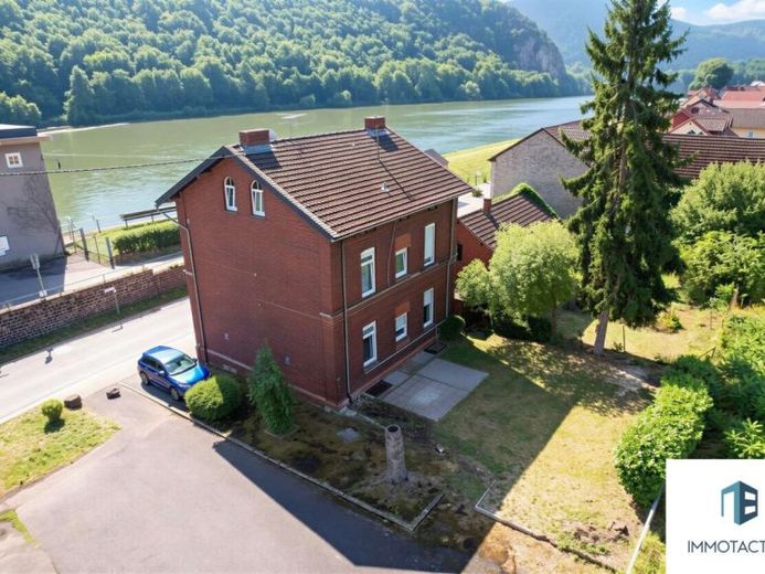 Am Stausee wohnen, Miete erhalten: Zweifamilienhaus für Gestalter und Entwickler – Foto 1