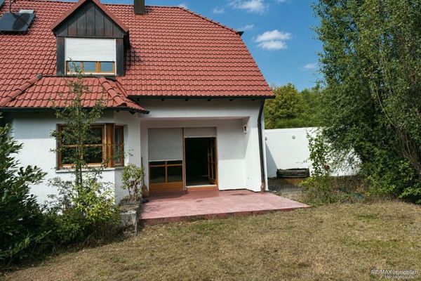 Schöne Doppelhaushälfte mit viel Potential