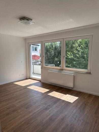 Volledig gerenoveerd 4-kamerappartement met balkon & lift – Foto 8