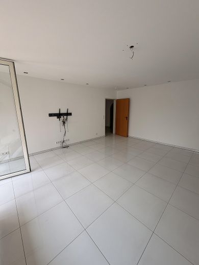 Zentrale Gehobene 4 Zimmer Wohnung – Foto 26