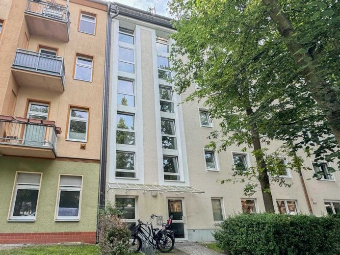 Solide Kapitalanlage – Gepflegte 2-Zimmer Wohnung mit Wintergarten in Niederschöneweide – Foto 1