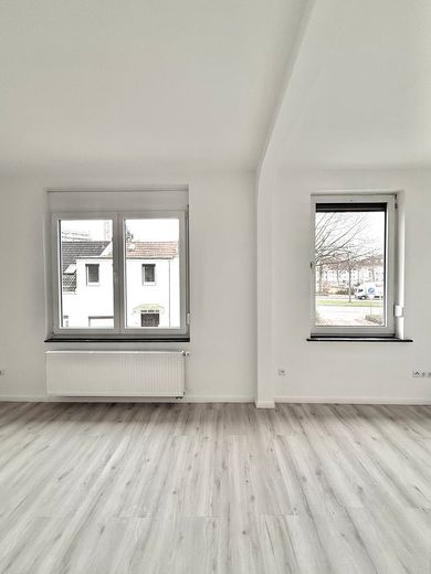 Modernized 5-room mid-terrace house in Bremen-Hastedt with garden, terrace & 2 bathrooms – Kinderzimmer