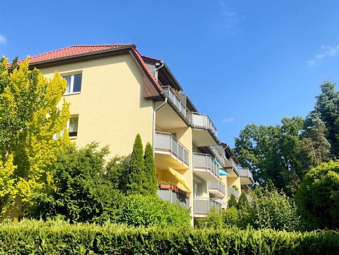 Top 2-Zimmerwohnung in sehr schöner Lage beim Großen Plessower See – 01 Außenansicht