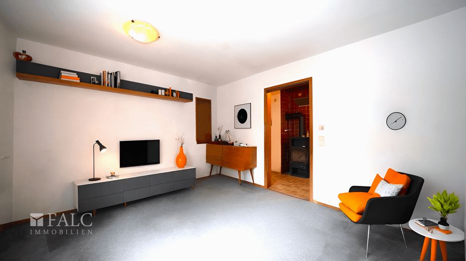 Landhaus mit viel Fläche, XXL-Scheune und 2 zusätzlichen Bauplätzen! - FALC Immobilien – Wohn- oder Esszimmer EG Vis.