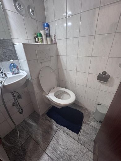 Jasne mieszkanie 3,5-pokojowe z balkonem i tarasem w centrum Möglingen – bez prowizji – Zdjęcie 7