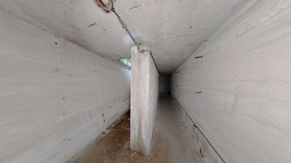 Provisionsfreier Denkmal Bunker mit Südausrichtung Erschlossen &amp; Ideal für visionäre Gewerbeprojekte – Untergeschoss