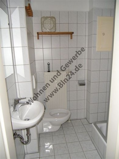 Wohnung mieten - super ruhig schlafen zum Innenhof – Bad