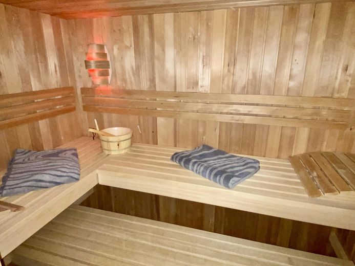 Maison individuelle avec appartement indépendant et vue dégagée *sans commission* – Sauna