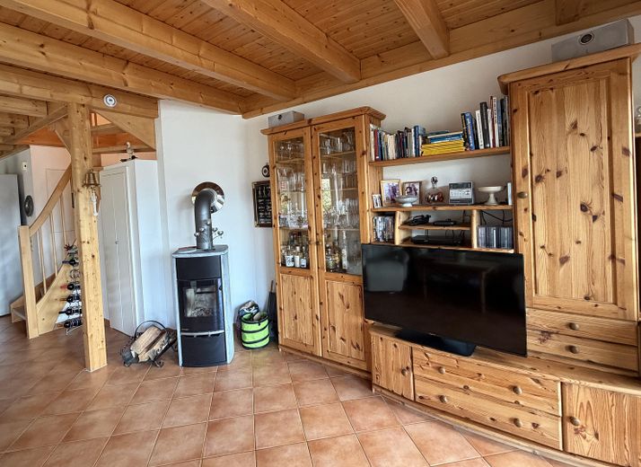 Casa de vacaciones con embarcadero propio en Hafendorf Rheinsberg – Wohnbereich