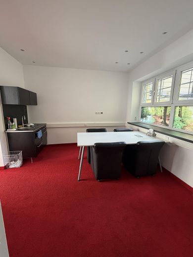 Effizient nutzbare Bürofläche / Atelier mit 80 m² (teilbar) in Krefeld – Büro Raum 2