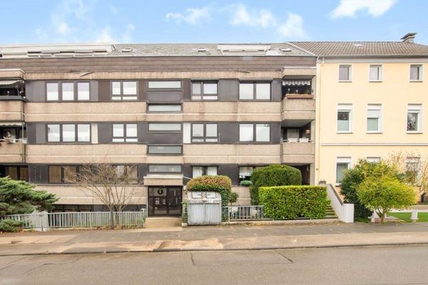 3-room condominium approx. 86 m² with loggia in Mülheim - Speldorf