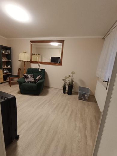Viel Platz in Güstrow 190 m², großes Grundstück, Pool & Werkstatt – Gästezimmer EG
