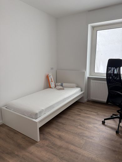 Bell'appartamento condiviso appena ristrutturato a Darmstadt-Mitte, con canone tutto incluso di 675€ per camera – WG-Zimmer 1