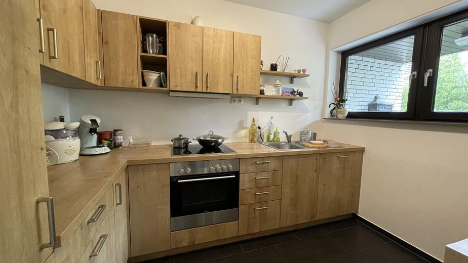 Küche mit moderne Einbauküche