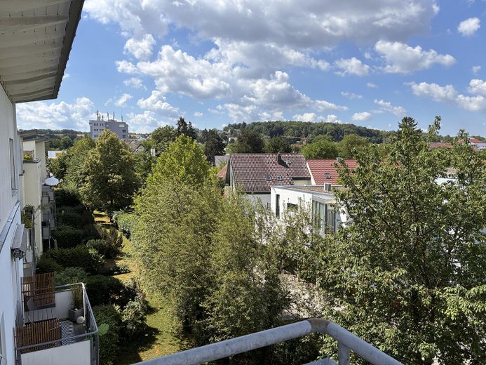 Vollsanierte Dachterrassen-Maisonette Wohnung in Regensburger Bestlage – Blick vom Dach