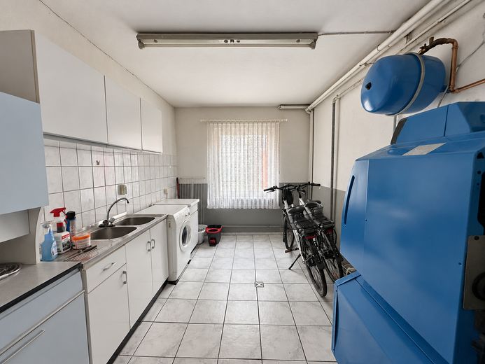 Two-family house with two garages and a large garden in Berka – Waschküche + Heizung EG