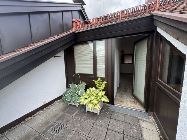 Bezugsfrei: Dachgeschosswohnung mit 2 herrlichen Dachterrassen in Taufkirchen – Ost Terrasse