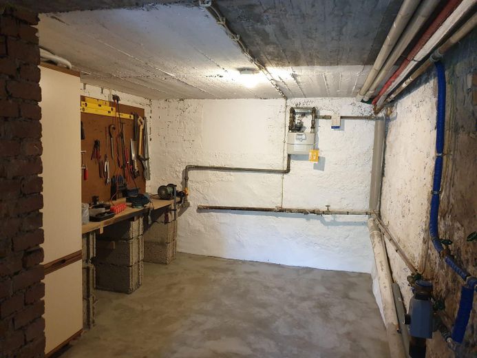 Einziehen, loskochen & wohlfühlen: Modernisiertes XL-Haus mit Traumküche, Komfort-Garage & Garten – Keller 01