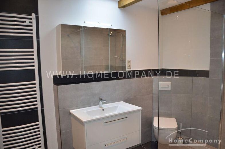 Appartamento di 3 locali, arredato. 1° piano, balcone esposto a sud. – 1f450225d8b4a3173243d503a74bcf75d44c4b5c.jpg