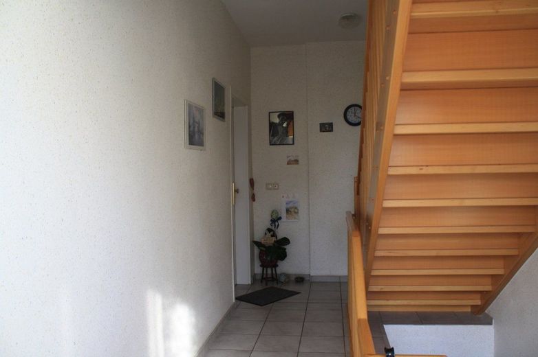 HORN IMMOBILIEN ++ Rechlin an der Müritz vermietetes Mehrfamilienhaus zu verkaufen – gepflegte Hausflure