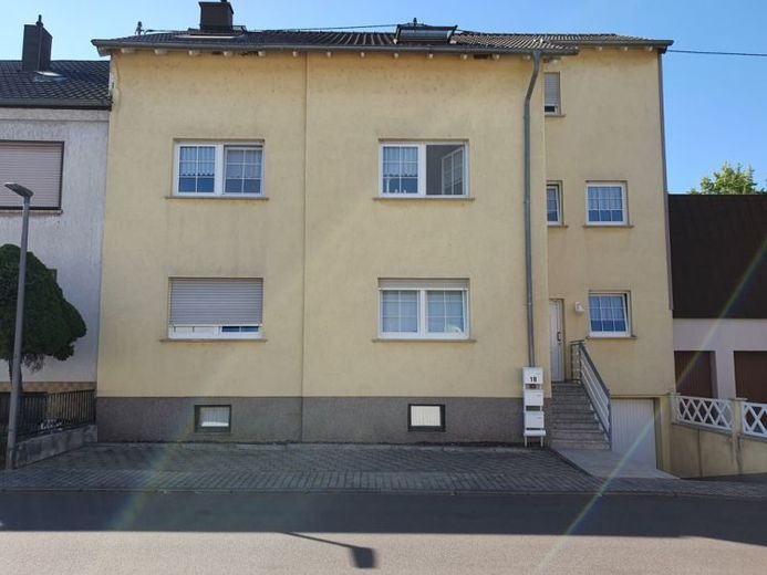 Saarlouis-Fraulautern, in angenehmer Lage: 3 Eigentumswohnungen zum Preis eines normalen Hauses – Foto 1
