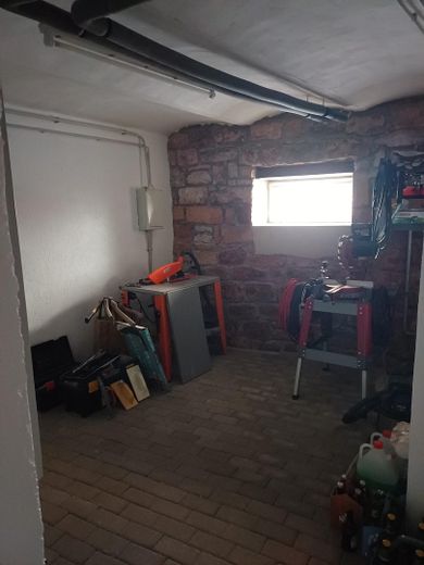 Einfamilienhaus in Kaiserslautern Erfenbach auf Eigentumsgrundstück, mit Anbau und Garten – Keller/Abstellraum