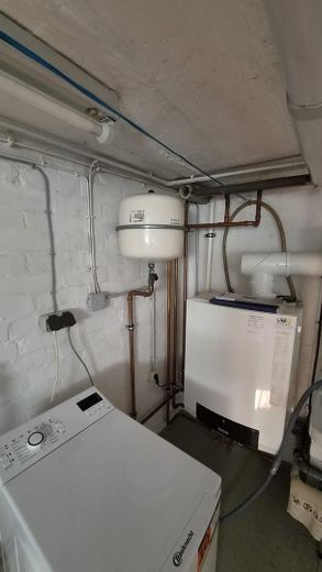 Dom szeregowy w Bad Gandersheim z pięknym ogrodem i piwnicą OD OSOBY PRYWATNEJ! – Gasheizungsanlage im Keller