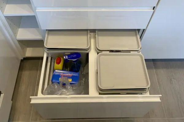 Saniertes und möbliertes 1-Zimmer-Wohnung