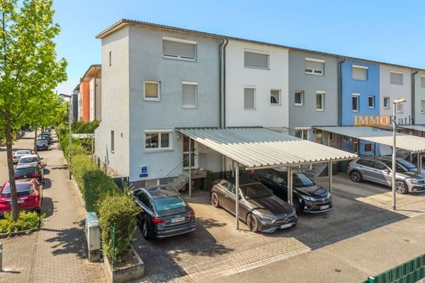 IMMORath.de – Attractive end-terrace house with garden