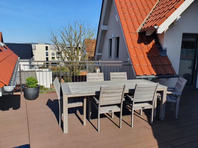 Sehr schöne 2-Zimmer-Wohnung mit Balkon im Herzen von Hofgeismar – Gemeinschaftsterrasse 2. OG