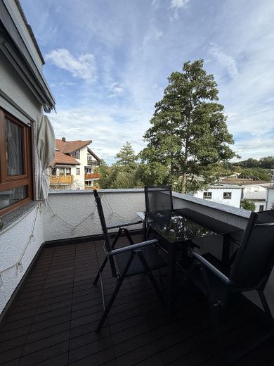 Abitare con carattere – moderna maisonette con un’architettura del tetto impressionante, giardino e piscina – Foto 15