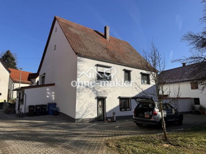 Einfamilienhaus/Bauernhaus mit Werkstatt, großem Grundstück, Scheune & Stall – Фото 1