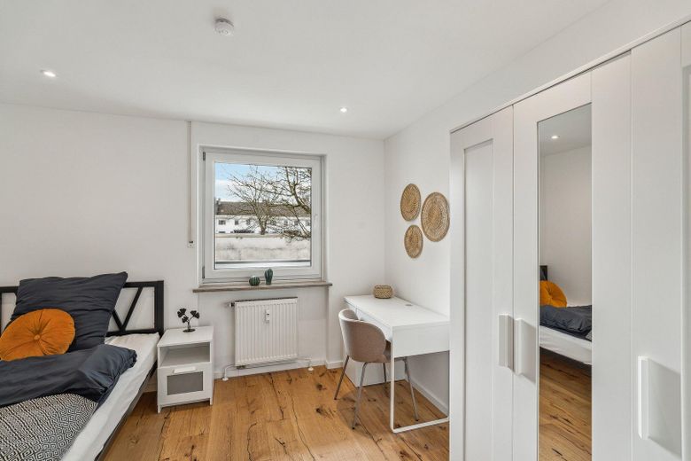 Top-Uni-Lage! Modern möbliertes Zimmer in sanierter WG | All-inclusive - mit Strom und Internet – WG-Zimmer