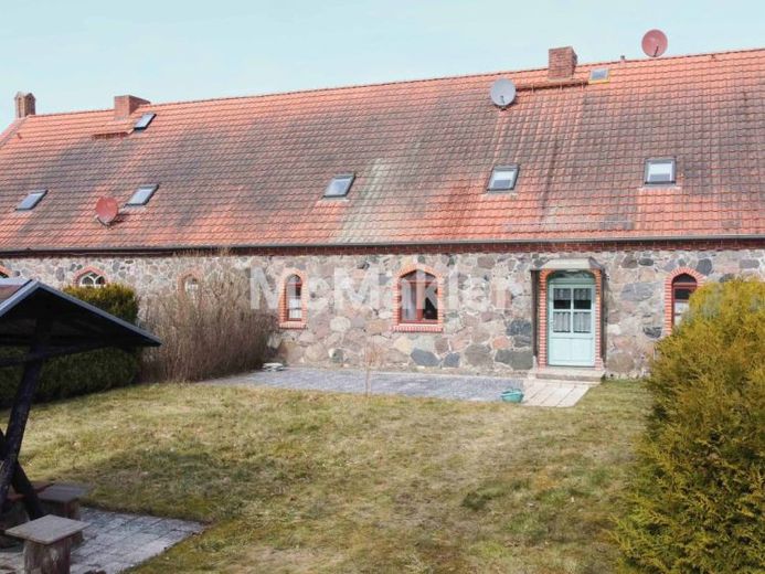 Zeitloses Wohnen im charmanten Feldstein-Ambiente in Vollrathsruhe-Hallalit – फोटो 1