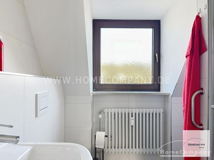 Wohnen mit Stil in Sendling – Neu möbliert  &  bezugsbereit – 79c62aaa61dff57c86c63cfa70fd7691fcdf0c79.jpg