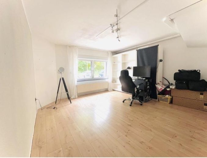 Liebevoll modernisiertes EFH, EEK B, mit Terrasse, Dachterrasse & Garage – Foto 5